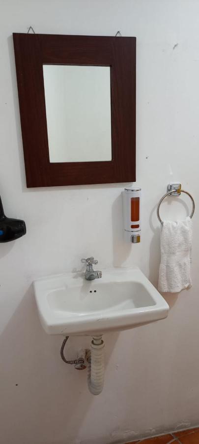 Global Airport Inn Free Shuttle 과테말라 외부 사진