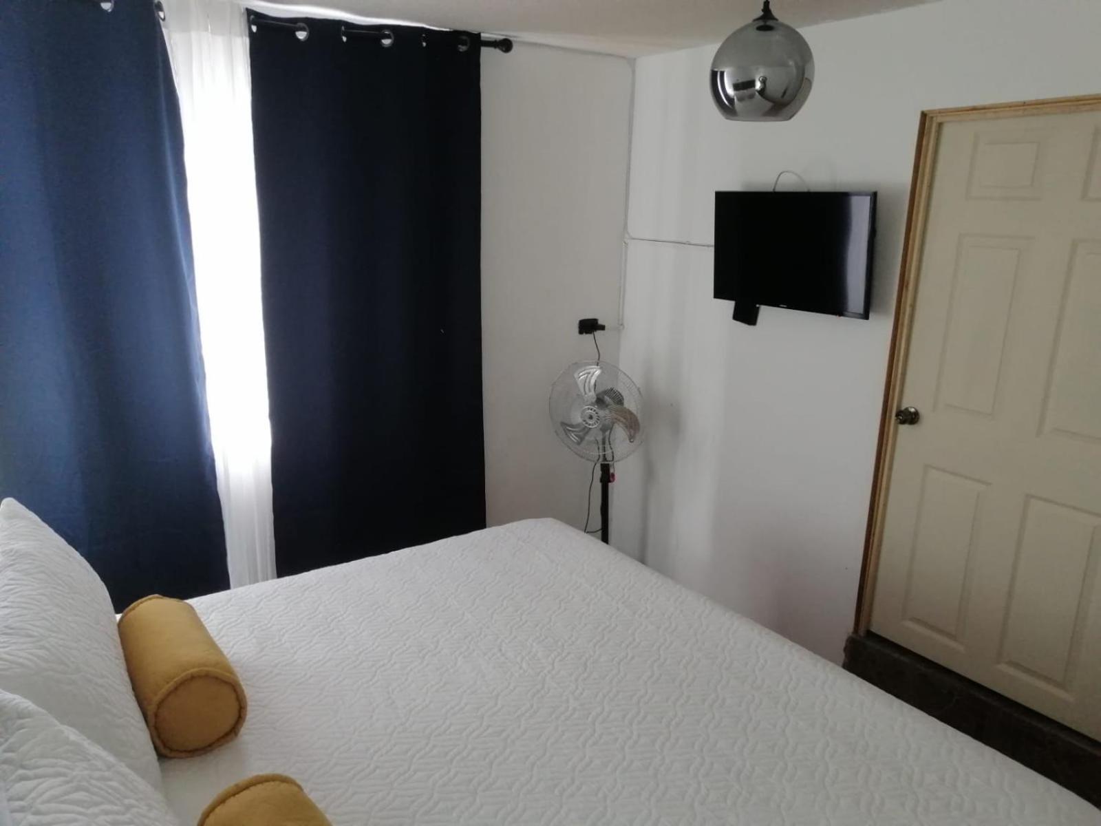 Global Airport Inn Free Shuttle 과테말라 외부 사진