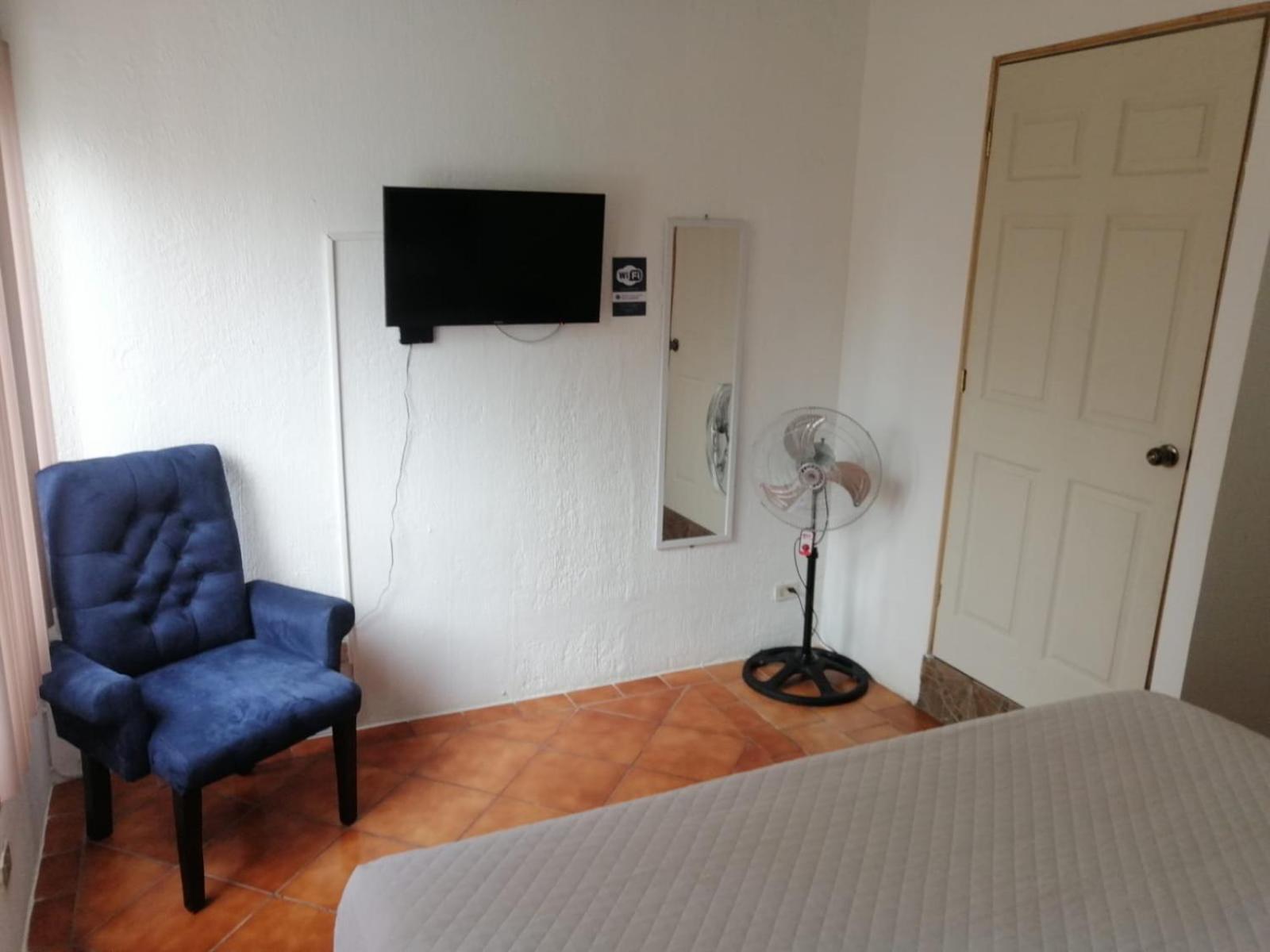 Global Airport Inn Free Shuttle 과테말라 외부 사진
