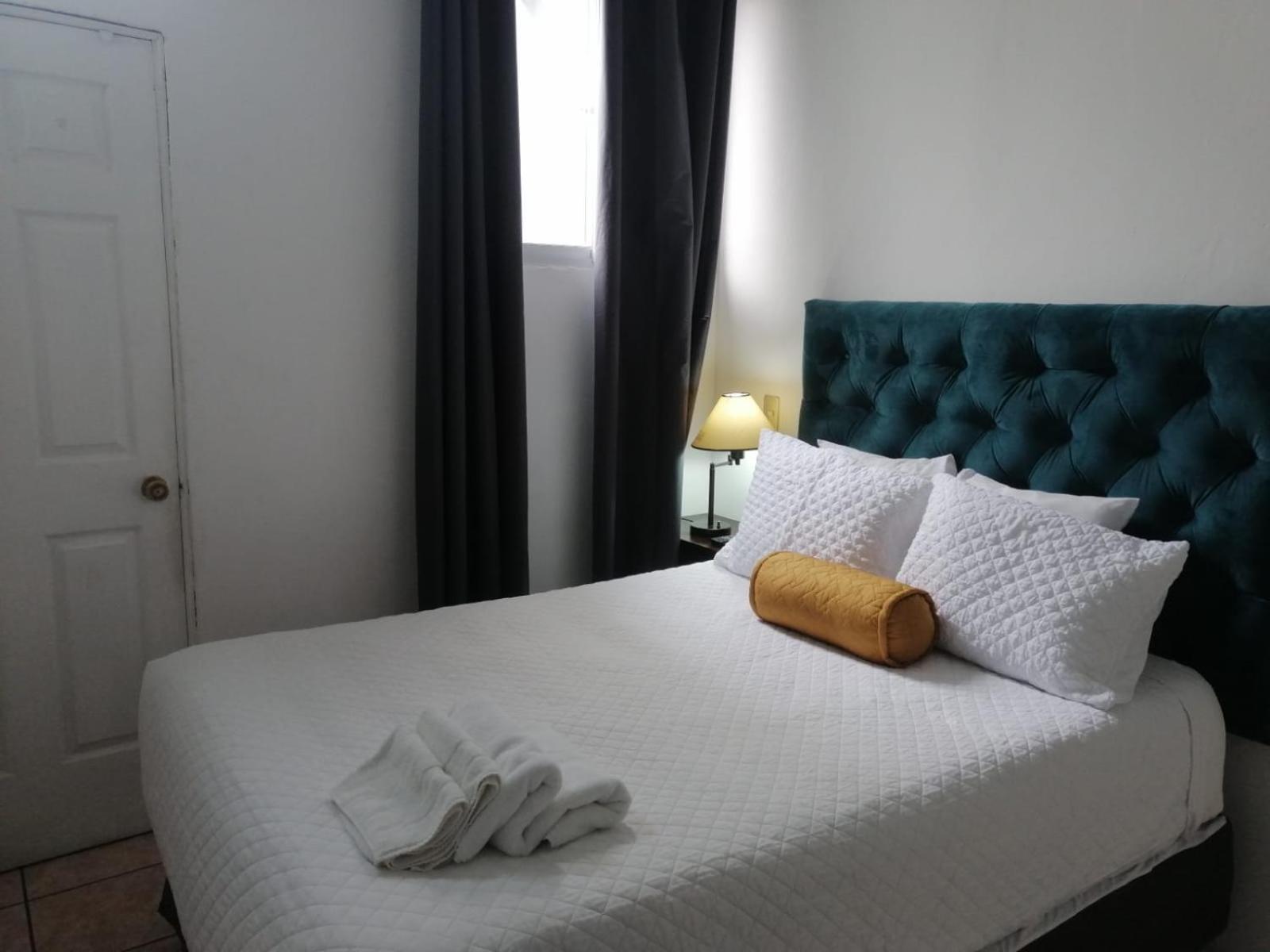 Global Airport Inn Free Shuttle 과테말라 외부 사진